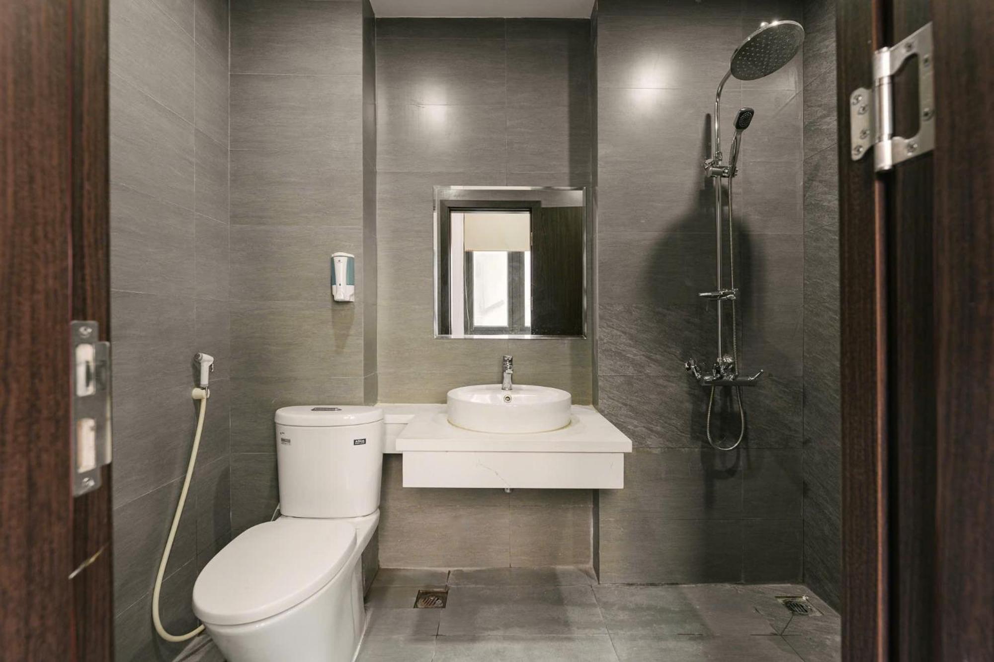 Delapong Hotel And Apartment Ha Noi Hanoi Exterior foto