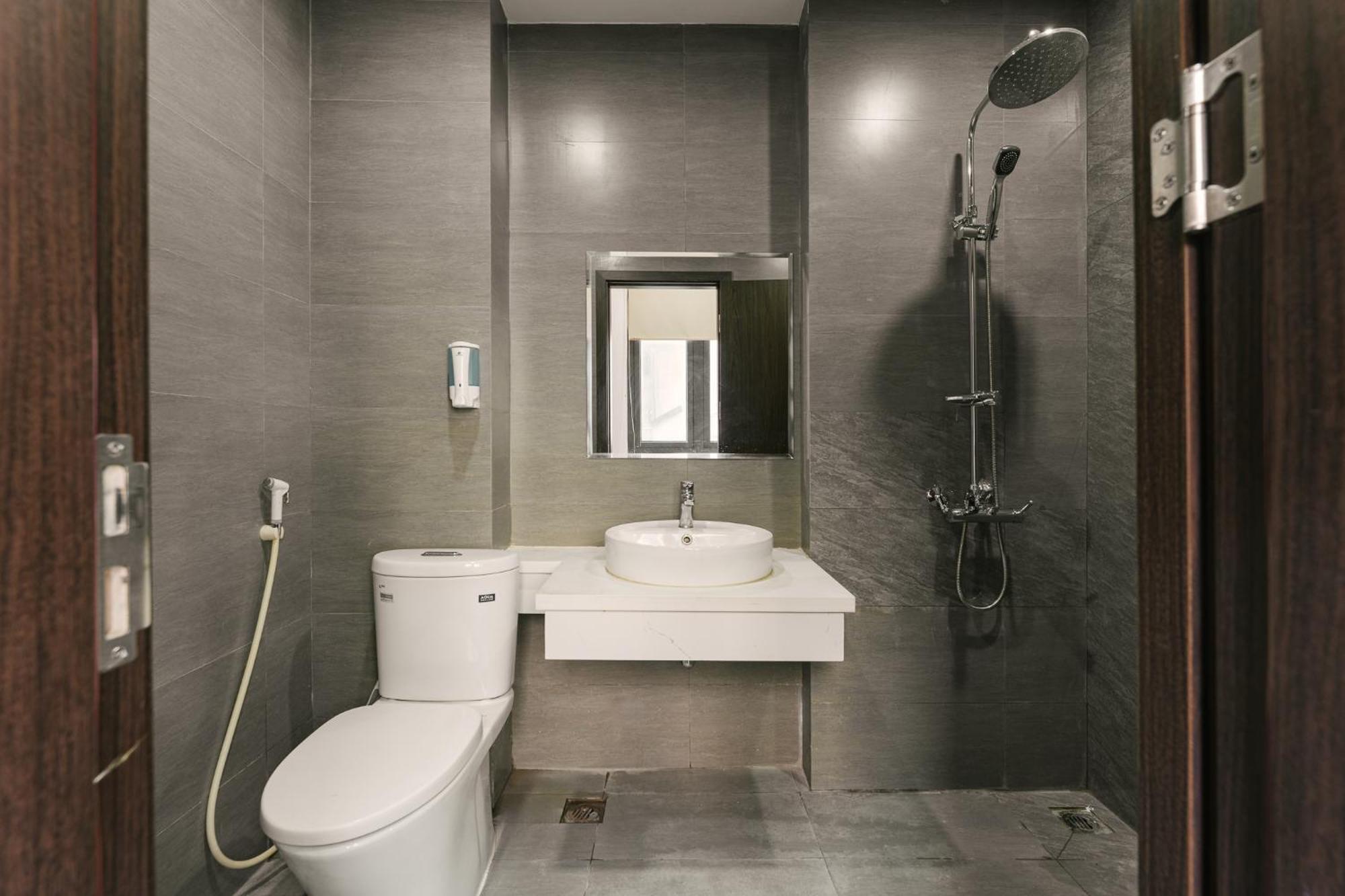 Delapong Hotel And Apartment Ha Noi Hanoi Exterior foto