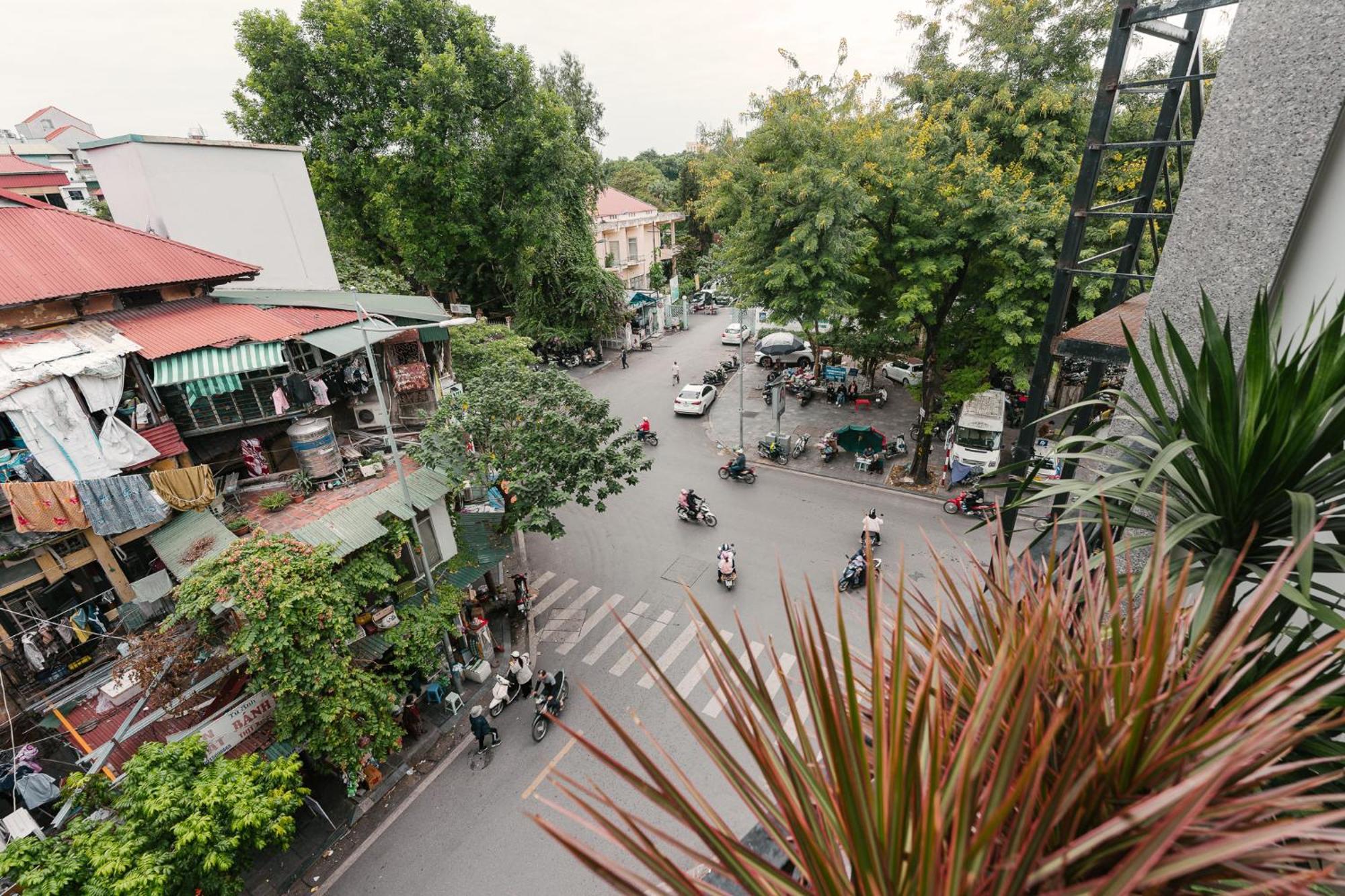 Delapong Hotel And Apartment Ha Noi Hanoi Exterior foto